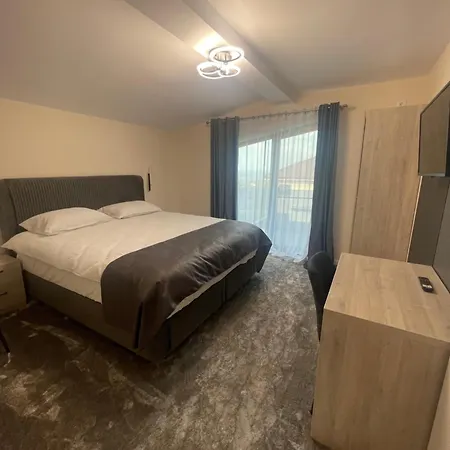 Beige Private Rooms Feleacu Exterior photo