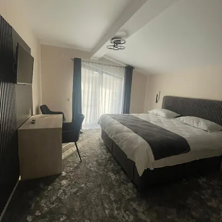 Beige Private Rooms Feleacu Exterior photo